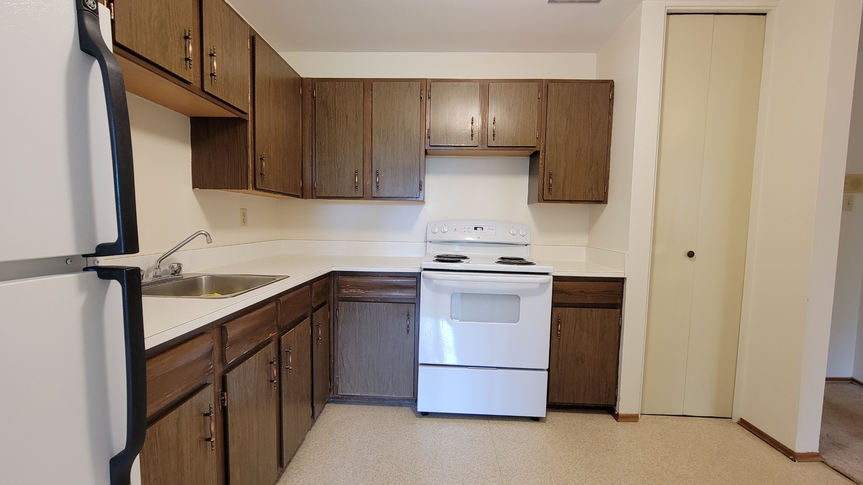 10327 107 Ave - 205