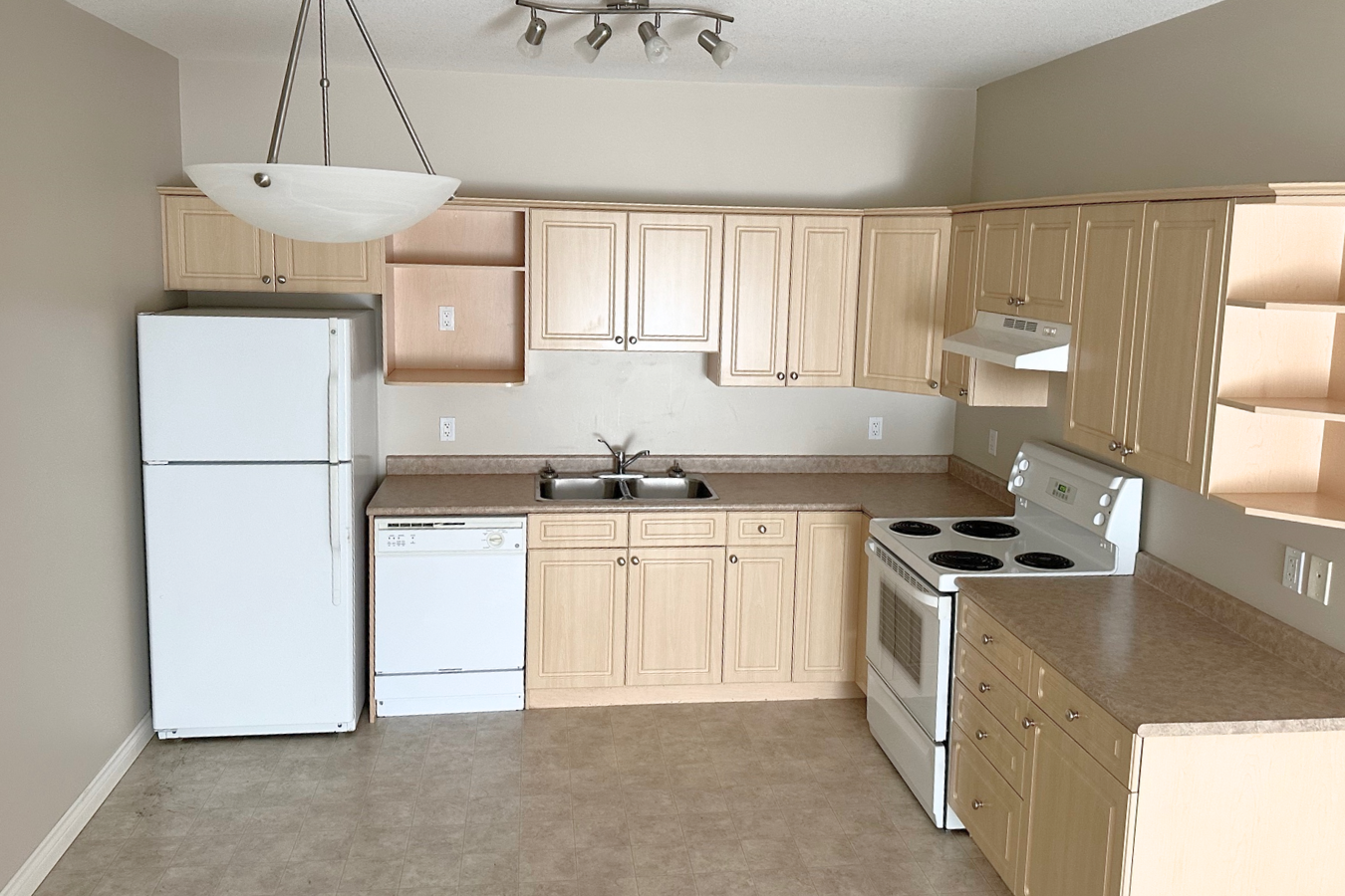 9914 101 Avenue - 207